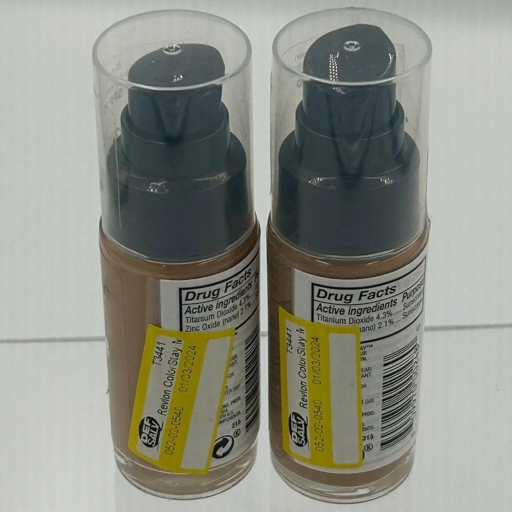 Revlon ColorStay Longwear Makeup 1oz 315 Butterscotch New SPF 20 2pk Hyaluronic